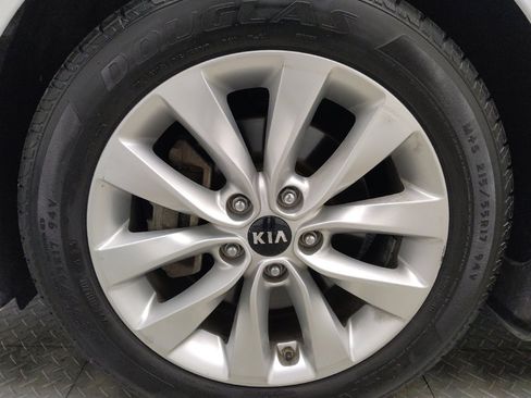 Used 2018 Kia Optima LX w/ 17" Alloy Wheels Package FWD image 31