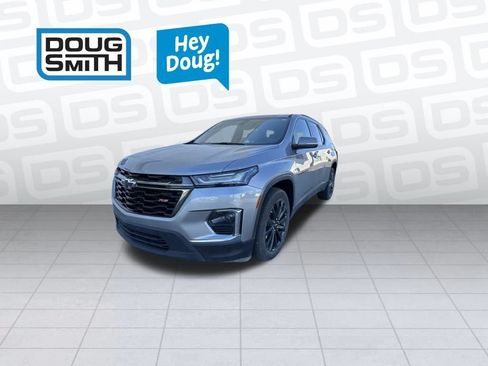 Used 2023 Chevrolet Traverse RS AWD/4WD image 3