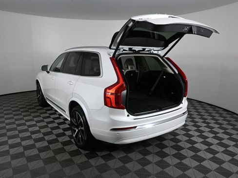 Used 2025 Volvo XC90 B5 Plus w/ Protection Package Premier AWD/4WD image 29
