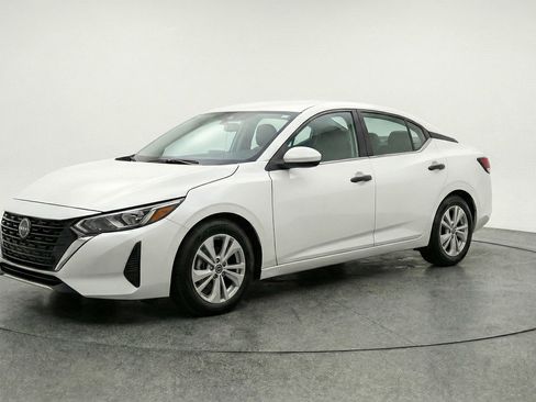 Used 2025 Nissan Sentra S FWD image 3