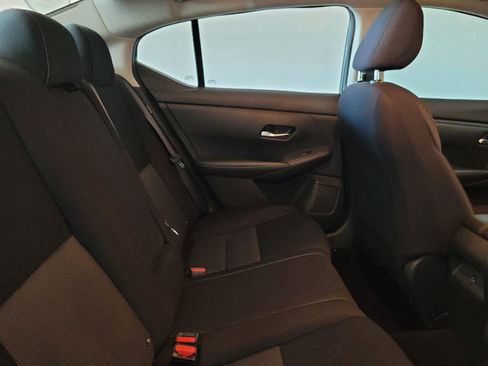 Used 2021 Nissan Sentra SV FWD image 19