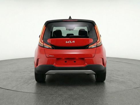 Used 2025 Kia Soul LX w/ LX Technology Package FWD image 7