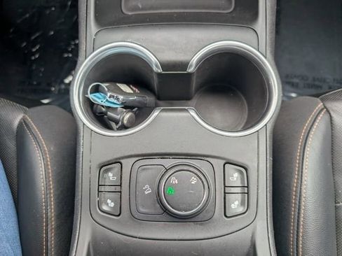 Used 2018 GMC Terrain SLT w/ Infotainment Package II image 14