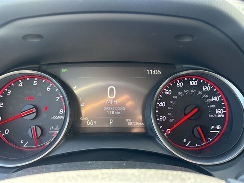 Used 2022 Toyota Camry XSE FWD image 9