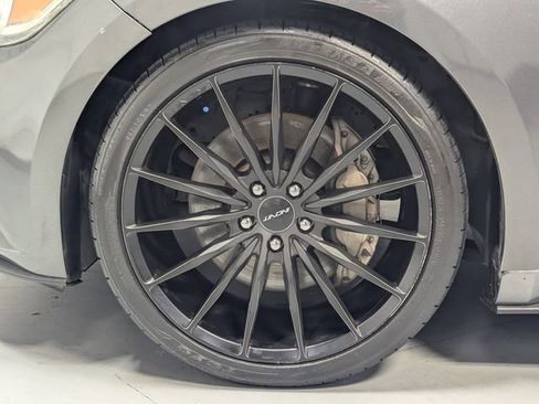 Used 2017 Ford Mustang GT image 29