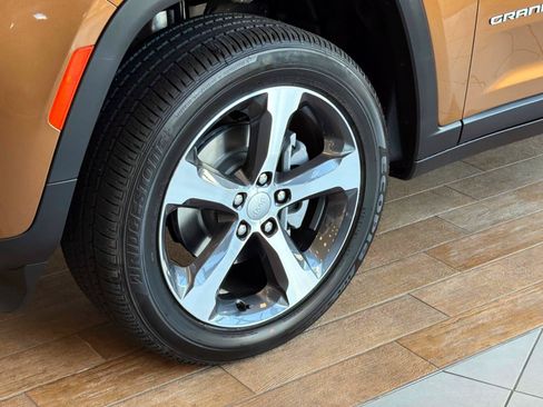New 2026 Jeep Grand Cherokee Limited AWD/4WD image 5