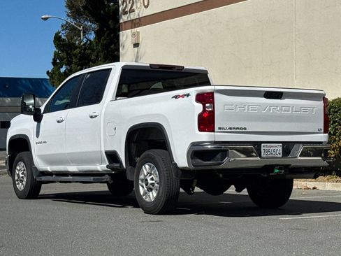 Used 2025 Chevrolet Silverado 2500 LT w/ Convenience Package AWD/4WD image 6