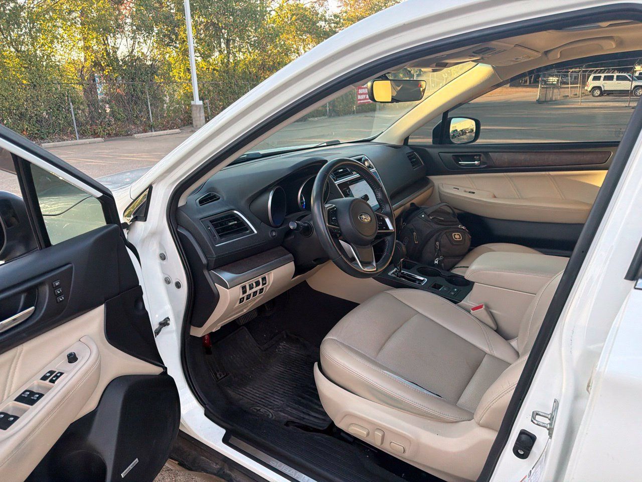 Used 2018 Subaru Outback 2.5i Limited AWD/4WD image 9