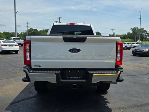 Used 2025 Ford F250 XLT w/ FX4 Off-Road Package AWD/4WD image 8