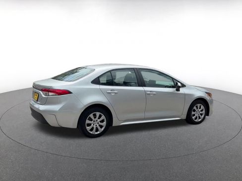 Used 2025 Toyota Corolla LE FWD image 15