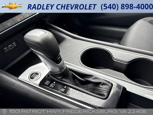 Used 2025 Nissan Altima 2.5 SV FWD image 11
