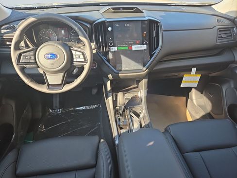 Used 2025 Subaru Ascent Bronze Edition w/ Onyx Package image 10