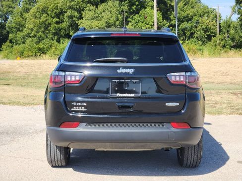 Used 2022 Jeep Compass Latitude AWD/4WD image 6