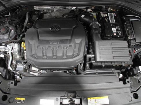 Certified 2023 Volkswagen Tiguan SE R-Line image 21
