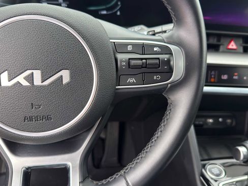 Certified 2024 Kia Sportage EX FWD image 16