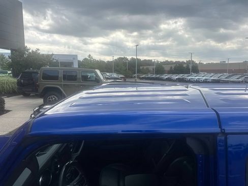 Used 2019 Jeep Wrangler Unlimited Sahara AWD/4WD image 10