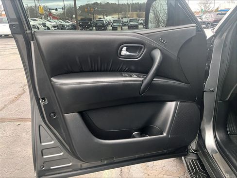 Used 2022 Nissan Armada SL w/ Midnight Edition Package image 9