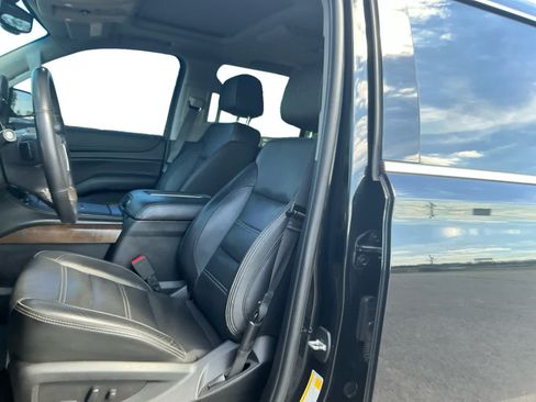 Used 2019 GMC Yukon XL Denali w/ Denali Ultimate Package AWD/4WD image 9