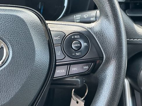 Used 2024 Toyota RAV4 LE AWD/4WD image 21