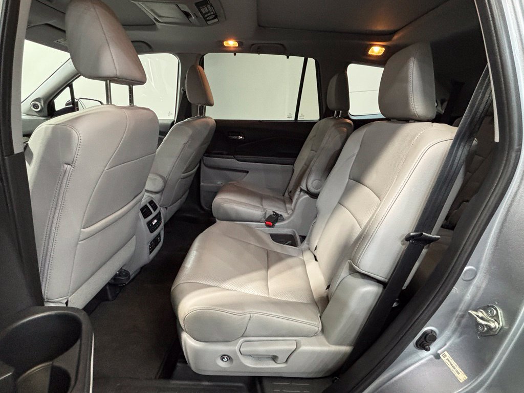 Used 2016 Honda Pilot Elite image 31