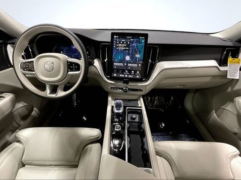 New 2026 Volvo XC60 B5 Ultra w/ Climate Package image 6