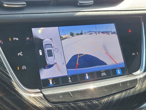 Used 2023 Cadillac XT6 Premium Luxury w/ Technology Package FWD image 20