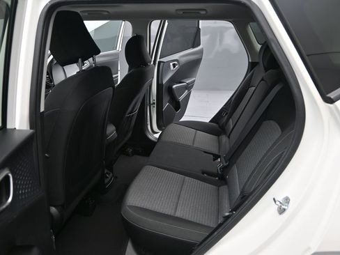 Used 2021 Kia Soul EX image 16