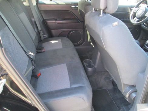 Used 2014 Jeep Patriot Sport w/ Power Value Group AWD/4WD image 12