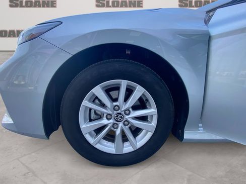 Used 2025 Toyota Camry LE w/ Convenience Package image 14