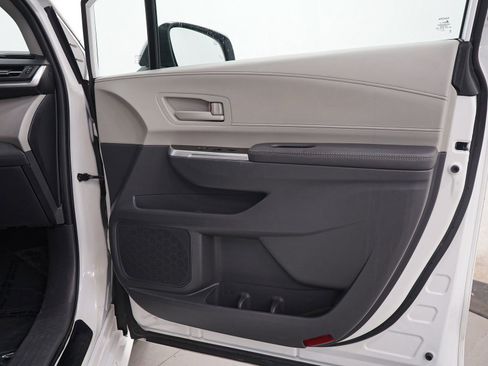 Used 2022 Toyota Sienna LE FWD image 9