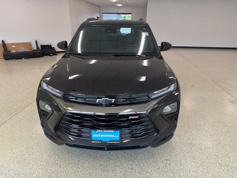 Used 2023 Chevrolet TrailBlazer RS w/ Convenience Package AWD/4WD image 2
