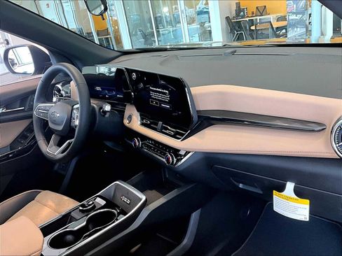 New 2026 Chevrolet Equinox ACTIV w/ Convenience Package III image 9