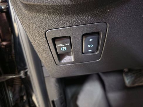 Used 2018 Ford F150 XLT w/ Equipment Group 302A Luxury AWD/4WD image 25