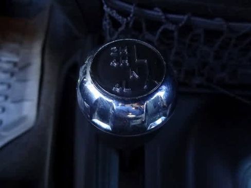 Used 2015 Jeep Wrangler Unlimited Sahara image 27