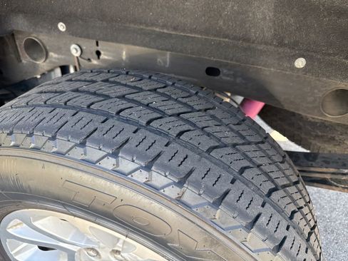 Used 2017 GMC Sierra 1500 SLE w/ SLE Value Package image 5