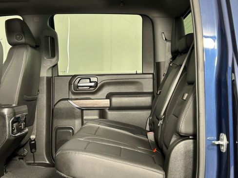 Used 2021 Chevrolet Silverado 2500 LTZ w/ LTZ Plus Package image 17