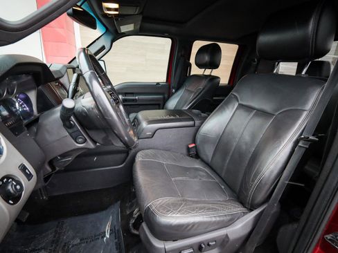 Used 2014 Ford F350 Lariat w/ Lariat Chrome Package image 13