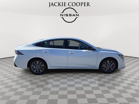 New 2026 Nissan Sentra SL w/ Floor Mat Package FWD image 6