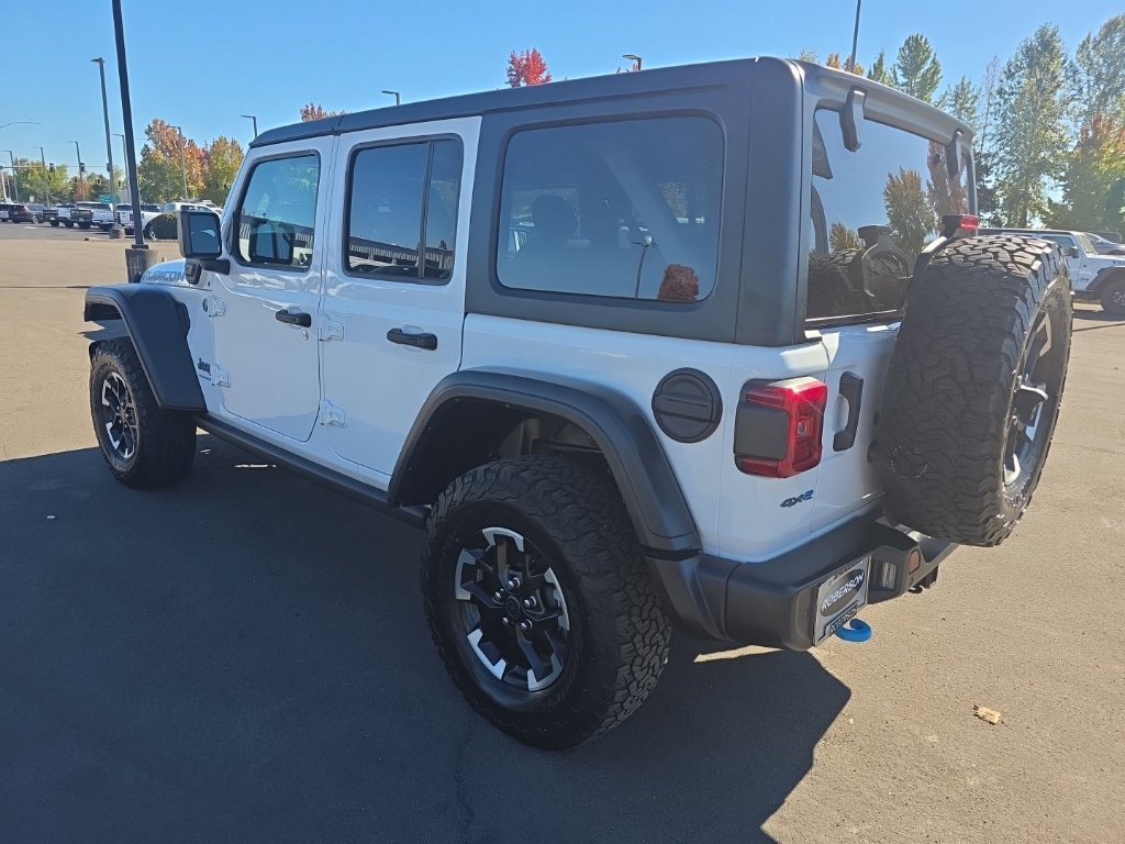 Used 2024 Jeep Wrangler Unlimited Rubicon 4xe w/ Technology Group AWD/4WD image 3