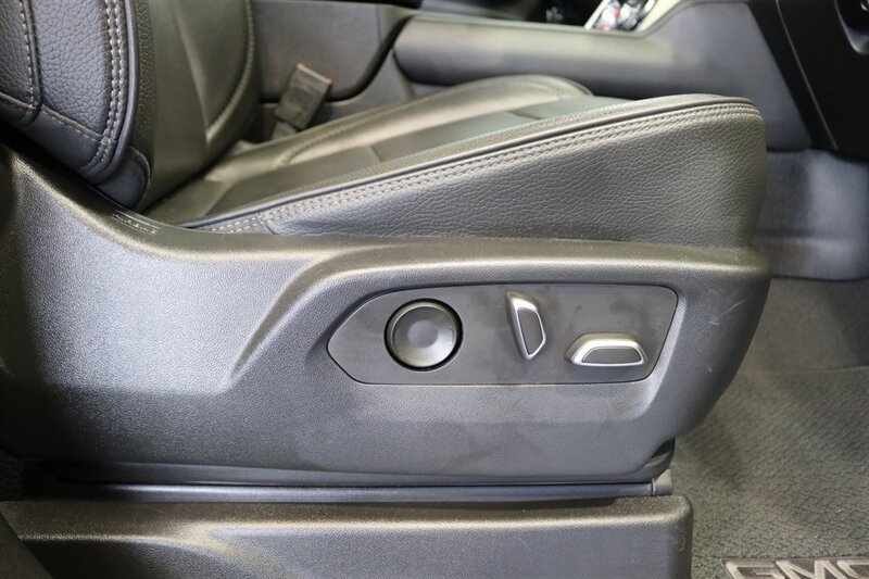 Used 2022 GMC Yukon Denali AWD/4WD image 55