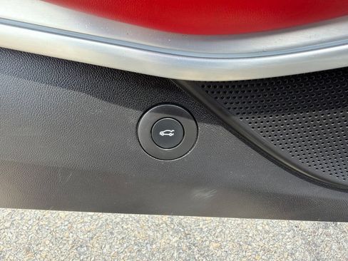 Used 2021 Chevrolet Camaro SS RWD image 21