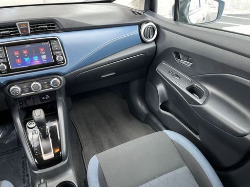 Used 2025 Nissan Versa SV image 32