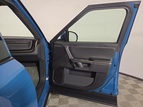 Used 2022 Rivian R1T Launch Edition AWD/4WD image 18