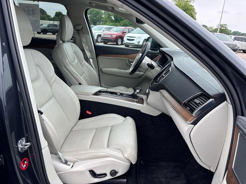 Used 2017 Volvo XC90 T6 Inscription w/ Vision Package AWD/4WD image 29