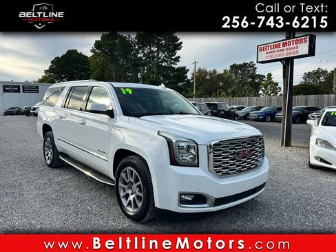Used 2019 GMC Yukon XL Denali RWD image 1