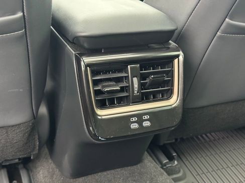 Certified 2025 Toyota Crown Limited image 13