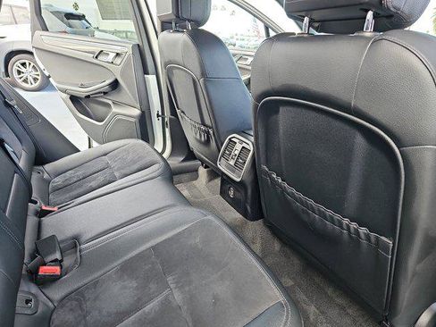 Used 2017 Porsche Macan image 11