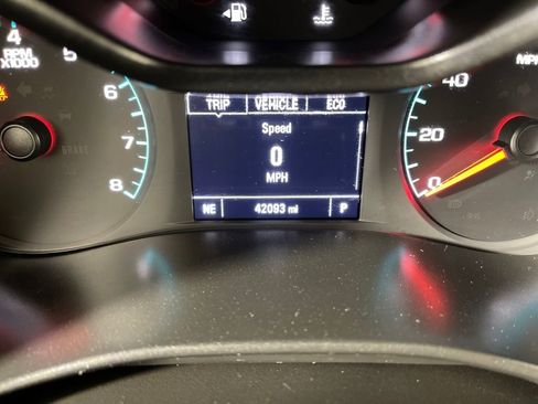 Used 2022 Chevrolet Colorado LT w/ Redline Special Edition image 19