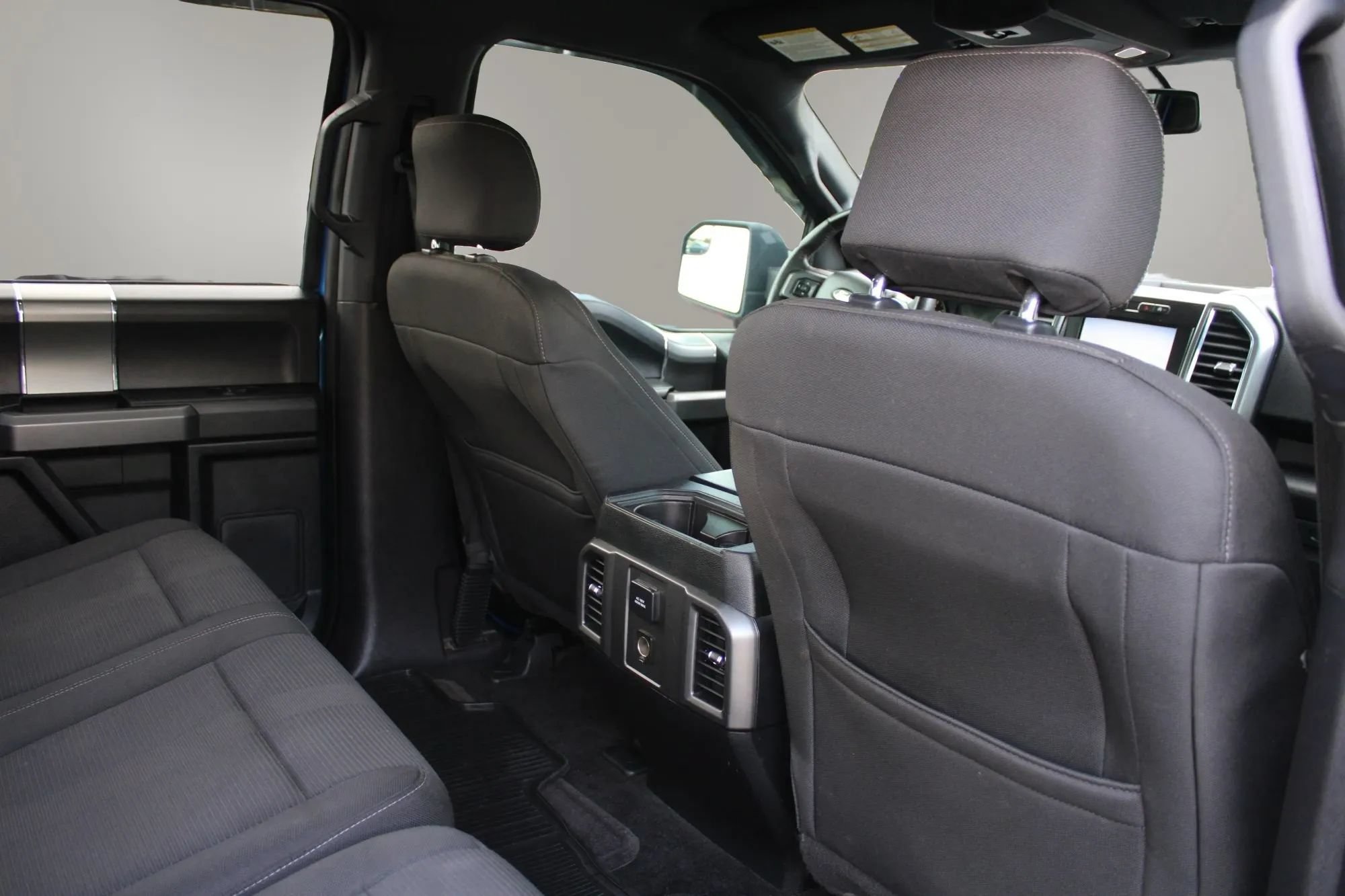 Used 2015 Ford F150 XLT w/ Equipment Group 302A Luxury AWD/4WD image 25