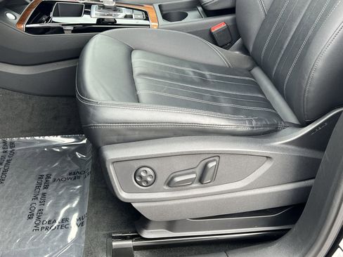 Used 2023 Audi Q5 2.0T Premium w/ Convenience Package image 15